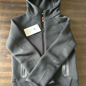 Nike Tech Boys XS NWT